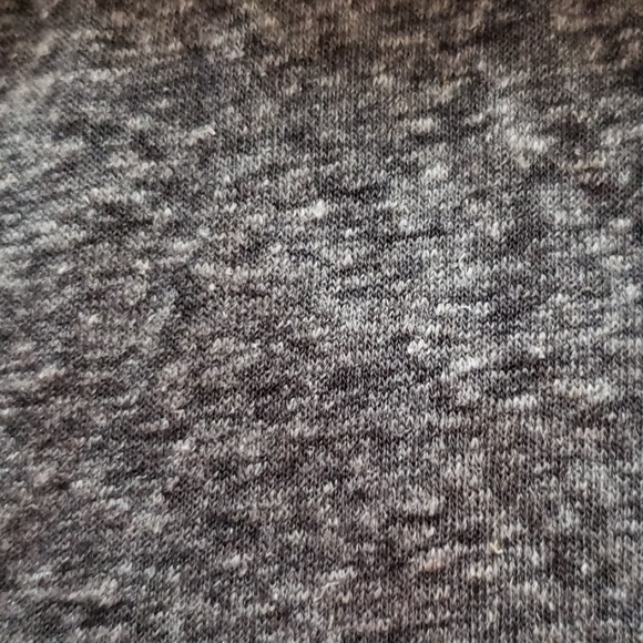 Old Navy gray tee with cream fringe - Picture 4 of 4